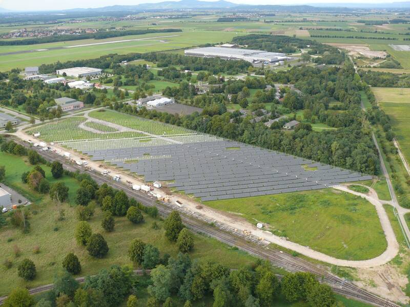 Referenz Solarpark Eschbach Solarfeld