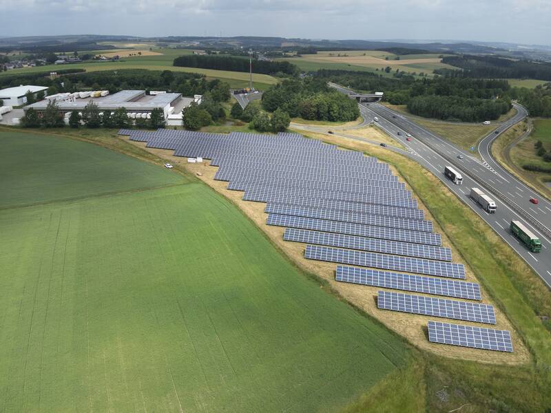 Referenz Solarpark Oberfranken 8 Solarfeld