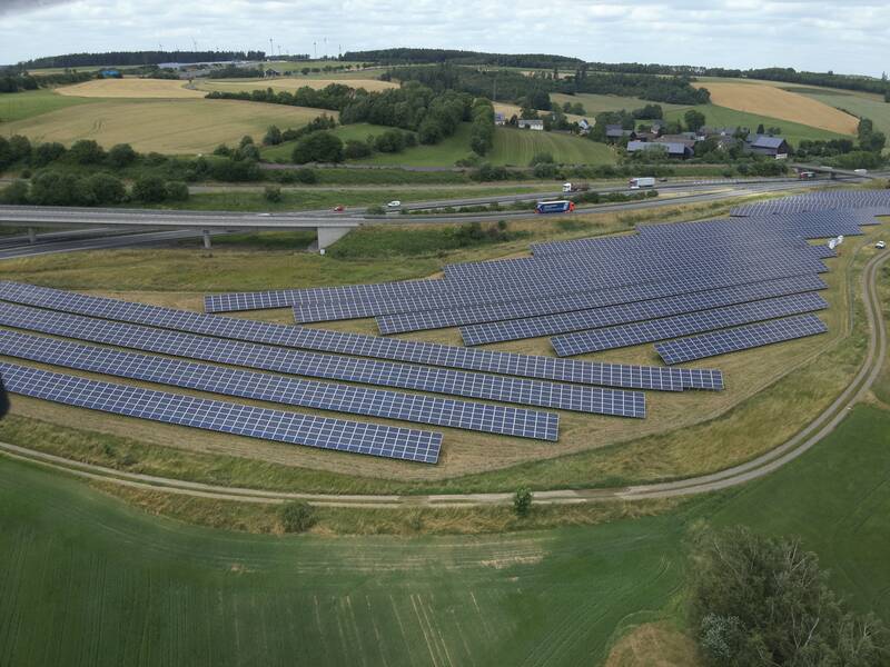 Referenz Solarpark Oberfranken 6 Solarfeld